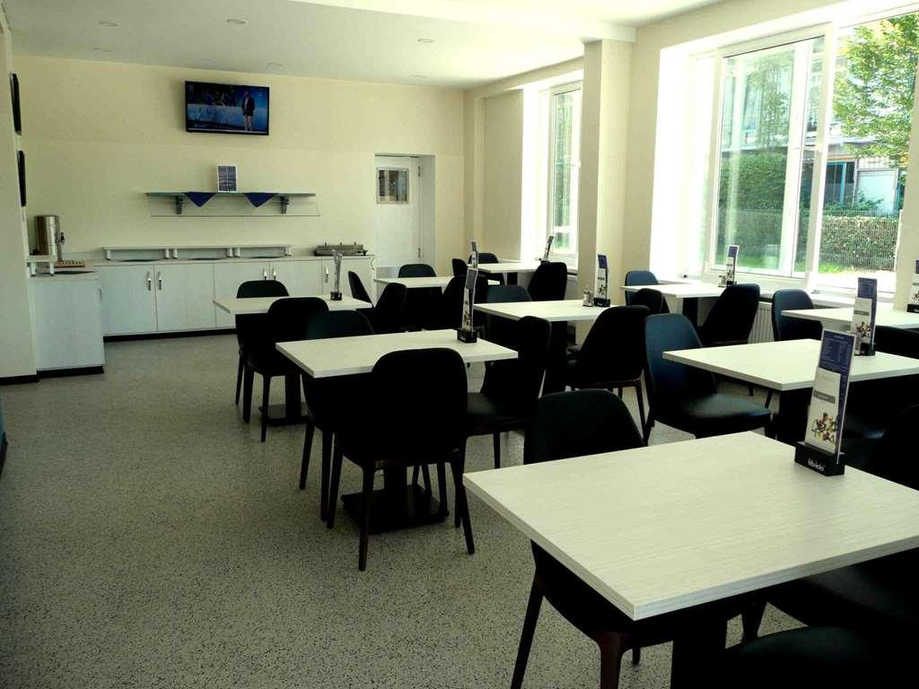 B&B Hotel Berlin-Adlershof Ресторант снимка