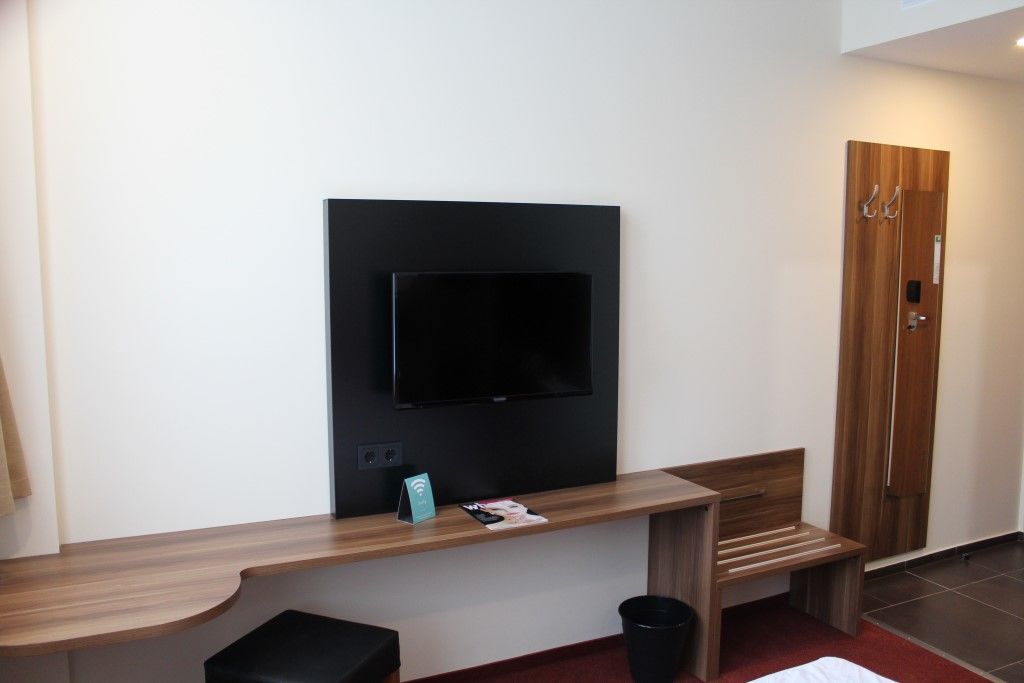 B&B Hotel Berlin-Adlershof Екстериор снимка